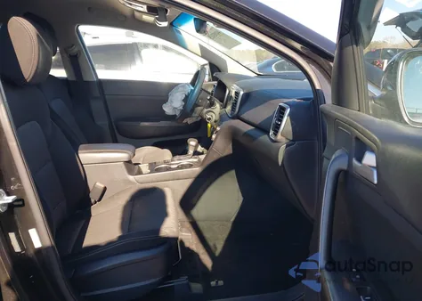 2020 Kia Sportage Lx z USA, uszkodzony, nr VIN KNDPM3AC4L7671227